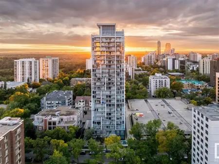 9922 111 ST NW | 9922 111 ST NW, Edmonton