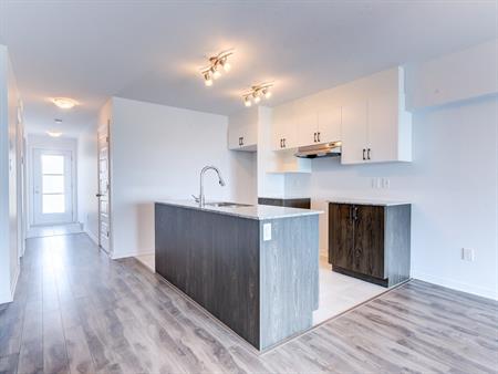 3 CHAMBRES -5 ELECTROS -2 STATIONNEMENTS