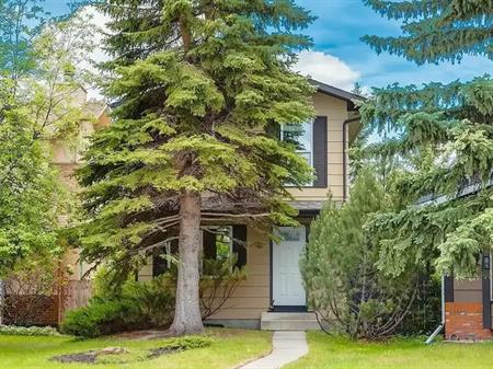 Lake community house for rent in Sundance Calgary | Calgary