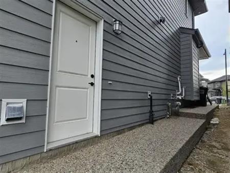 2 Bedroom basement, Live near nature reserve, pond &path system! | Edmonton