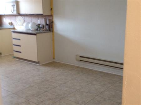 $1,700.00 St. Léonard, 5 1/2-2nd Floor