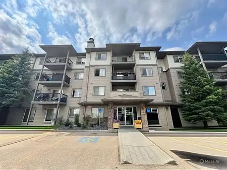 Bright & Spacious 1 Bed + Large Den Main Floor Condo  – Pet Friendly | 120 - 1180 Hyndman Road Northwest, Edmonton