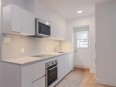 4930 Queen Mary Road | 4930 Queen Mary Road, Montreal