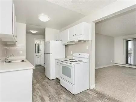 The Ridgewood Apartments Edmonton | 4559 32 Avenue, Edmonton