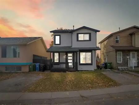 256 Abinger Crescent NE | 256 Abinger Crescent Northeast, Calgary
