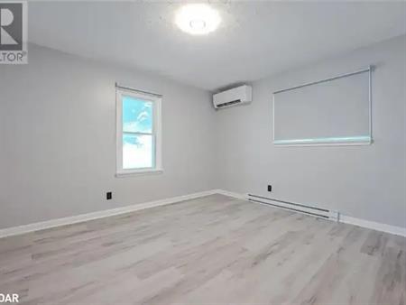 76 JOHN Street Unit# 3 | 76 JOHN Street Unit# 3, Barrie
