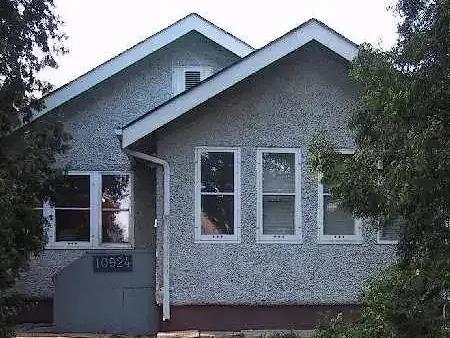 Walk to UofA from this 2 bedroom basement suite | 81 ave & 109 street, Edmonton