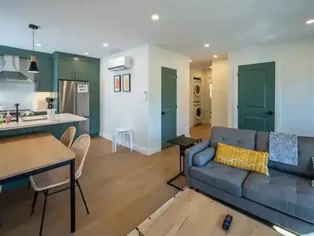 Charming Full House for Rent – 941 Windermere Crescent Available Now | Hydro & Water Included | 941 Windermere Crescent, Grea