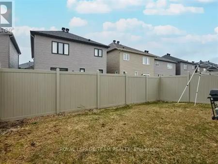 784 CAPPAMORE DR DRIVE | 784 CAPPAMORE DR DRIVE, Ottawa