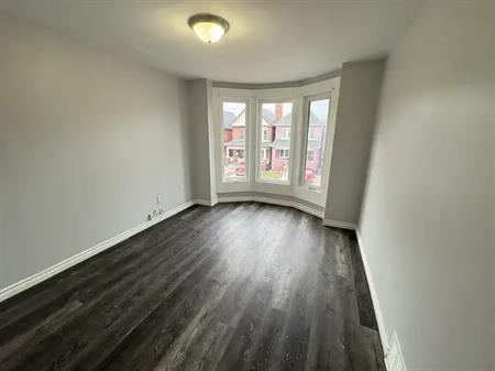 18 Barnesdale Ave North Unit 2 | 18 Barnesdale Avenue North, Hamilton