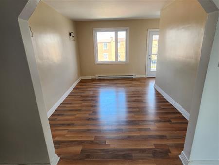 4 ½ à Louer à Parc-Extension – 2 Chambre