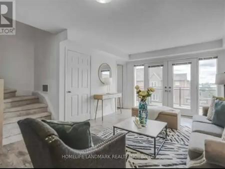 87 BURTON HOWARD DRIVE | 87 BURTON HOWARD DRIVE, Aurora
