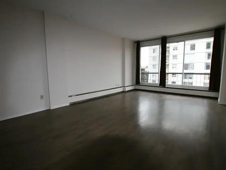 LARGE 1 BDRM. UNITS AVAILABLE JULY 1ST! *927-14TH AVE. S.W.* | 927-14th Avenue S.W., Calgary
