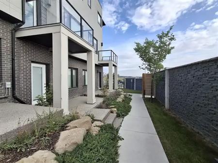 2 Bedroom 2.5 Bath Townhouse in Sherwood | 904 - 218 Sherwood Square Northwest, Calgary