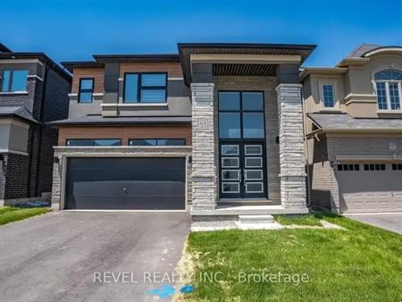 LOWER - 55 HITCHMAN STREET | LOWER - 55 HITCHMAN STREET, Brant