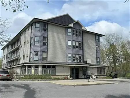 889 Elmsmere Road | 889 Elmsmere Road, Gloucester