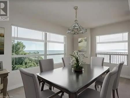 2190 LAKESHORE Road Unit# 705 | 2190 LAKESHORE Road Unit# 705, Burlington