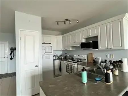 353 COMMISSIONERS Road W Unit# 1011 | 353 COMMISSIONERS Road W Unit# 1011, London
