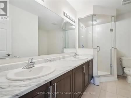 10 MARVIN AVENUE | 10 MARVIN AVENUE, Oakville