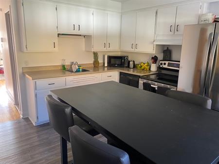 Boucherville, 5 1/2 Près Des Services