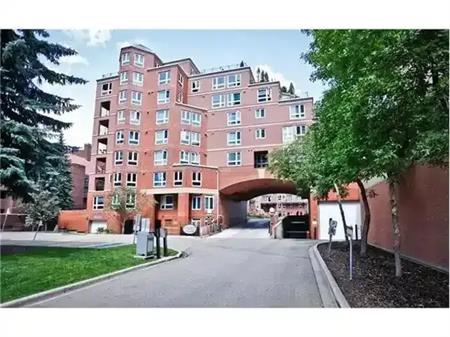 Superb Garden Executive Condo! Eau Claire! | 400 Eau Claire Avenue Southwest, Calgary