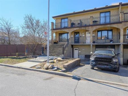 Très beau 4 et demis à Longueuil