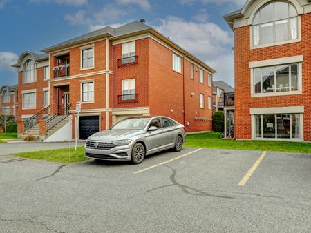4 1/2 Condo Dix30 Piscine