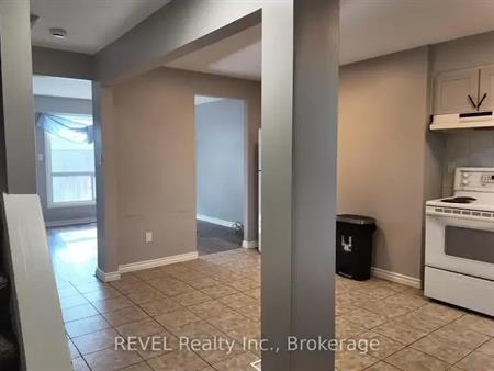 30 - 25 LINFIELD DRIVE | 30 - 25 LINFIELD DRIVE, St. Catharines