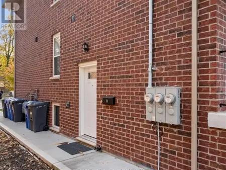 717 St. Antoine Unit# A | 717 St. Antoine Unit# A, Windsor