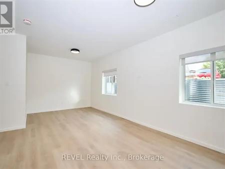 UNIT 2 - 5361 VALLEY WAY | UNIT 2 - 5361 VALLEY WAY, Niagara Falls