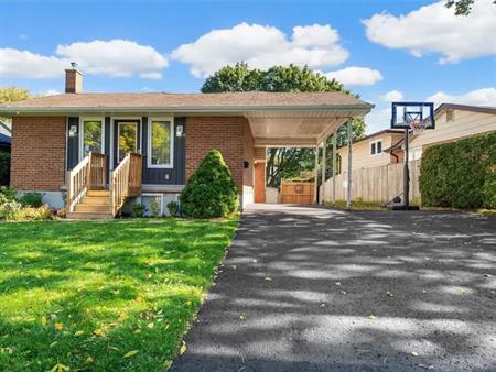 SPLIT LEVEL 3 Bdrm MAIN FLOOR! Beautiful Finishes! Avail. AUG | 346 Orange Crescent, Oshawa