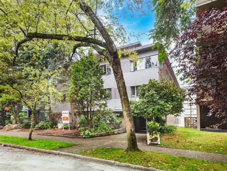 Park Beach Manor  -1925 Nelson Street | 1925 Nelson Street, Vancouver
