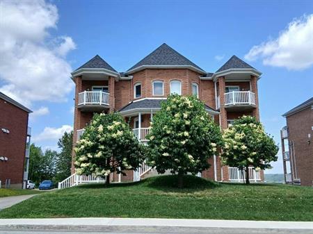 Condo 4 1/2 à louer
