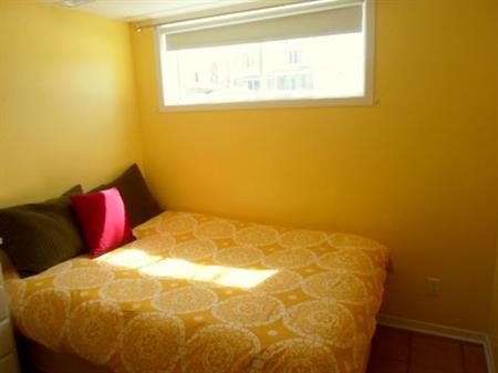 Jolie Chambre à Louer - 600 $ - Hull QC