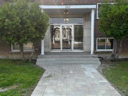 Longueuil apartment alour