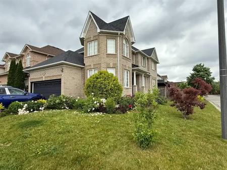Lower- 45 Sinclair Boulevard | 45 Sinclair Boulevard, Milton