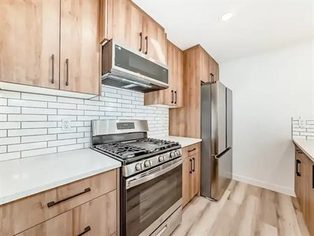 Newly Built 3 Bedroom, 3 Bathroom Backyard House | Edmonton