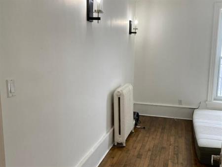 Loue beau 4 1/2 5e étage centre ville- Rent Beautiful 4 ½ in down town -