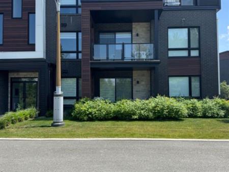 Logement 6 1/2 à louer