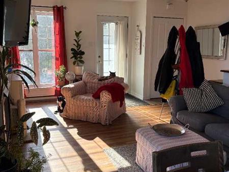🏡 Condo (Chalet) meublé à louer – Sainte-Adèle