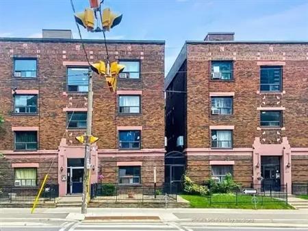 433-435 Sherbourne Street-Warrington Apartments | 433 Sherbourne Street, Toronto