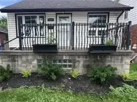 1227 Curry Avenue LOWER | 1227 Curry Avenue LOWER, Windsor