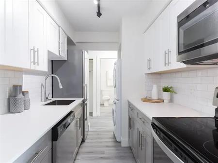 Lori Ann | 404 Seventh Street, New Westminster