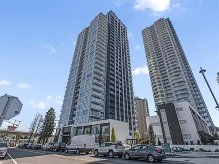 Beautiful 1 Bedroom Condo In Surrey with VIEWS!! | 13428 105 Avenue, Surrey