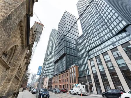 Dundas  / Church - 1 bed lease $1950 | 82 Dalhousie Street, Toronto