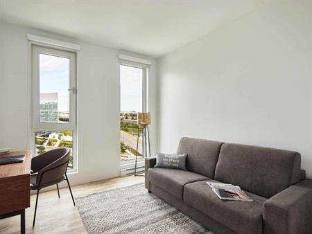 2 CH - 2 SDB - Montréal - $2,921 /mo