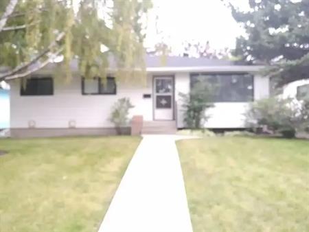 3 Bedroom - Main Floor of House - In Acadia - For Rent | Calgary