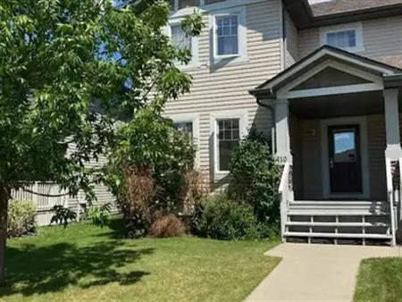 INMACULATE 4 BED, 3.5 BATH, 2 STOREY HALF DUPLEX W/ FINISHED BASEMENT | 410 Charlotte Crescent, Sherwood Park