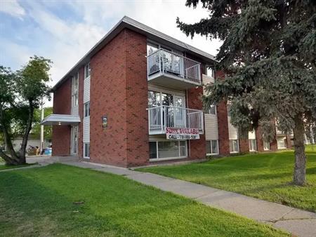 Shackleton Manor - just off Whyte Avenue | 8120 97 St NW, Edmonton