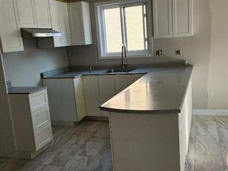 Logement 5 1/2 à louer - Ste-Thérèse